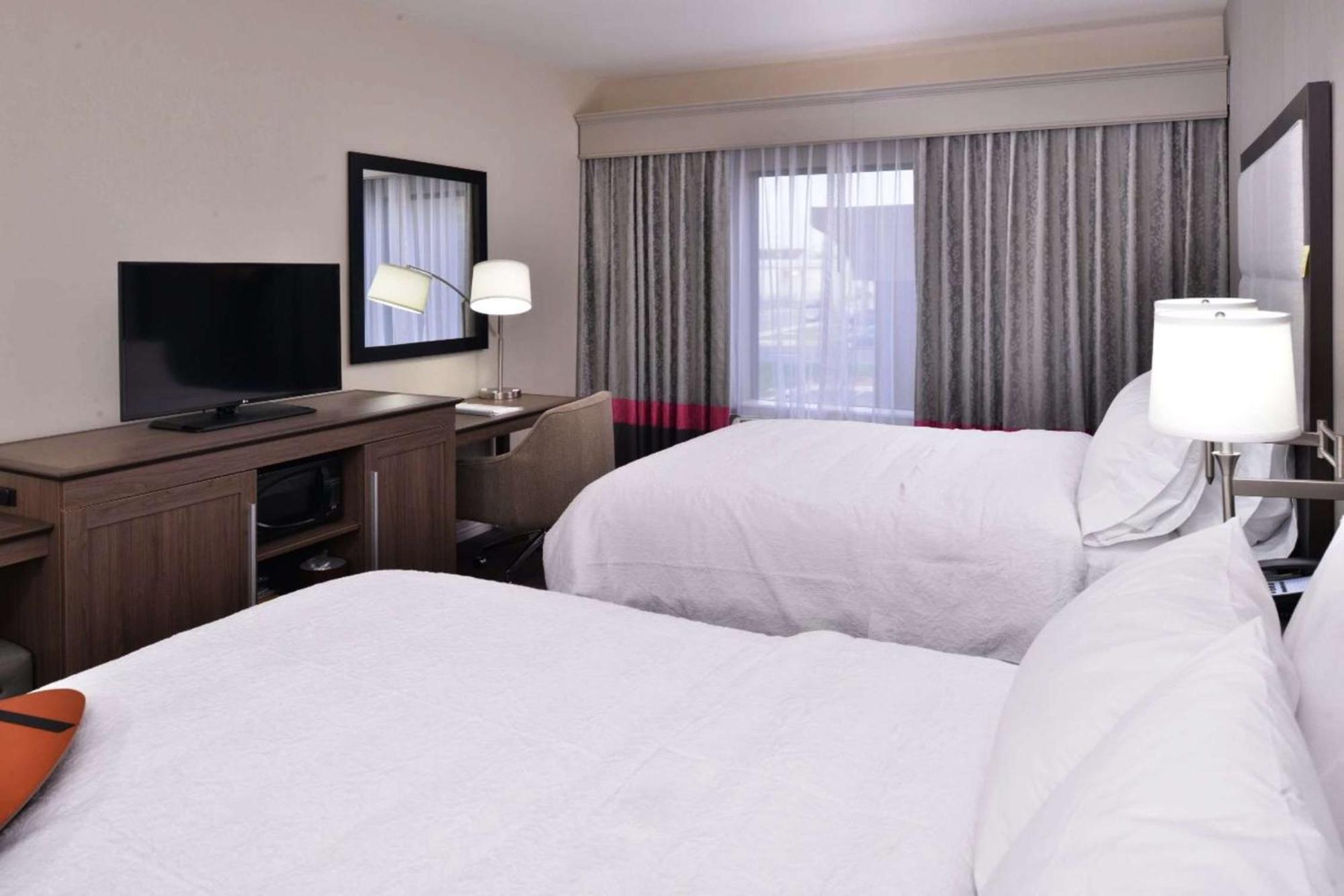 Hotel Hampton 3*